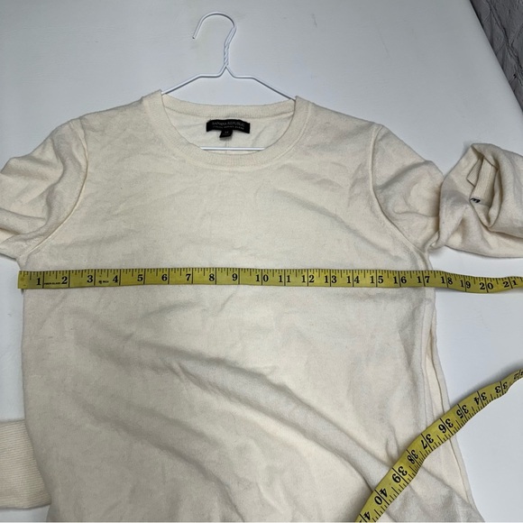 Banana Republic women’s Italian merino blend Off-White Crewneck Sweater Sz M - Picture 4 of 7